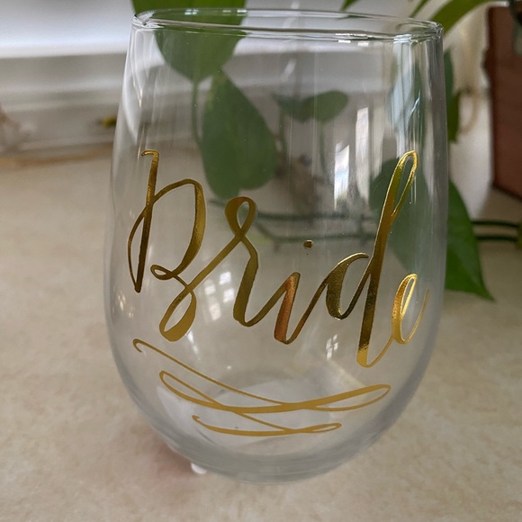 NWT Bride and Groom Stemless Wine Glasses set of 2 - Picture 3 of 4
